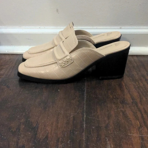 Time and Tru Women's Brielle Mules - Picture 4 of 10